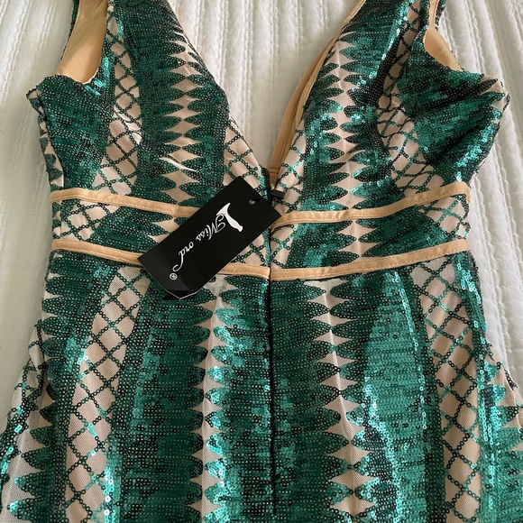 MISS ORD FORMAL DRESS - Picture 6 of 10